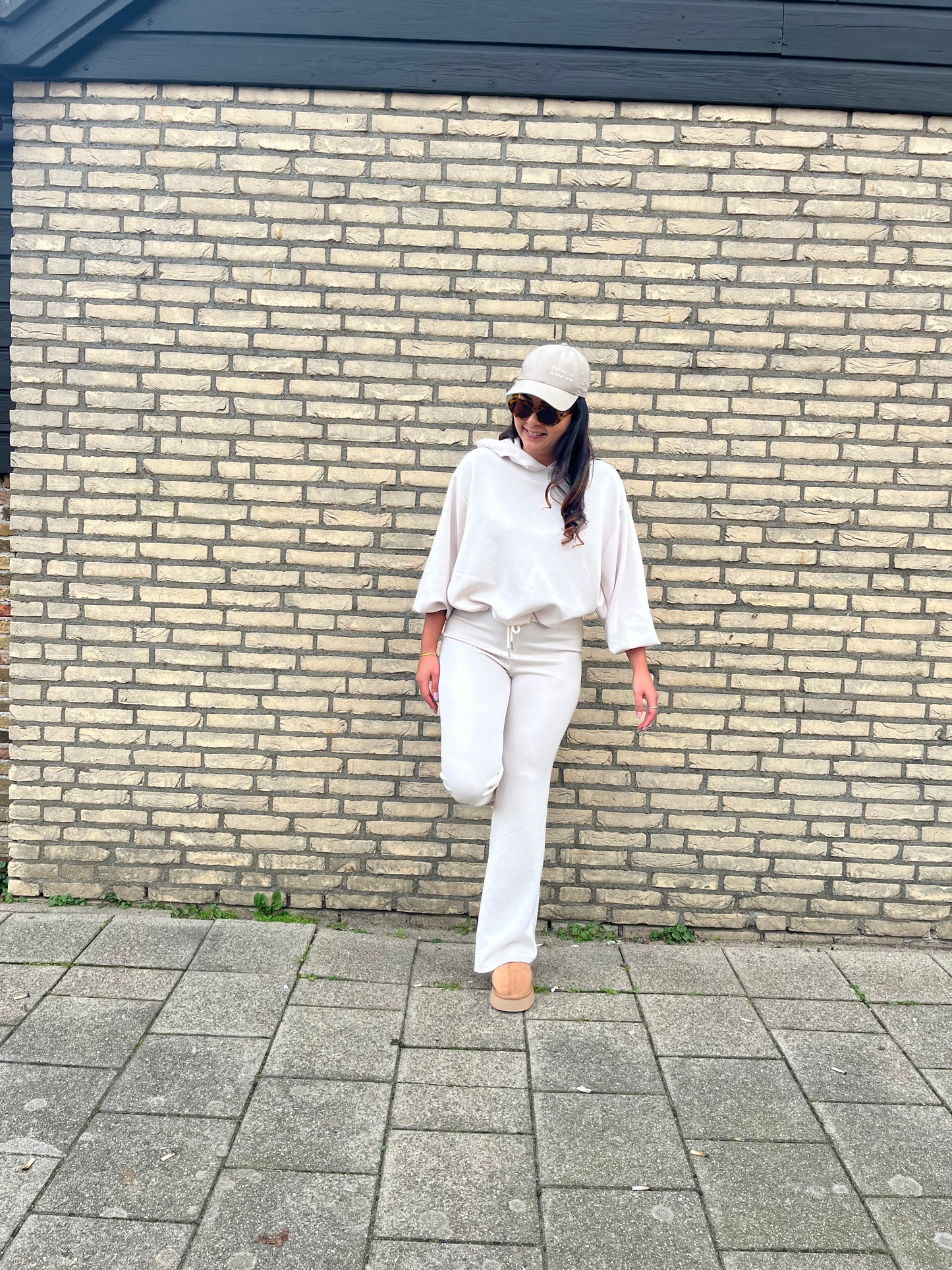 QUINN COMFY SET BEIGE